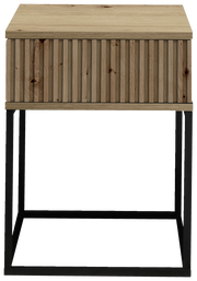 Frontansicht einer modernen Nachtkommode mit Holzoberfläche und schwarzen Metallbeinen.