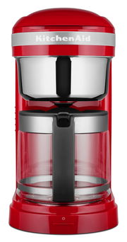 Rote Kaffeemaschine Empire von vorne mit Glaskanne und Edelstahlakzenten