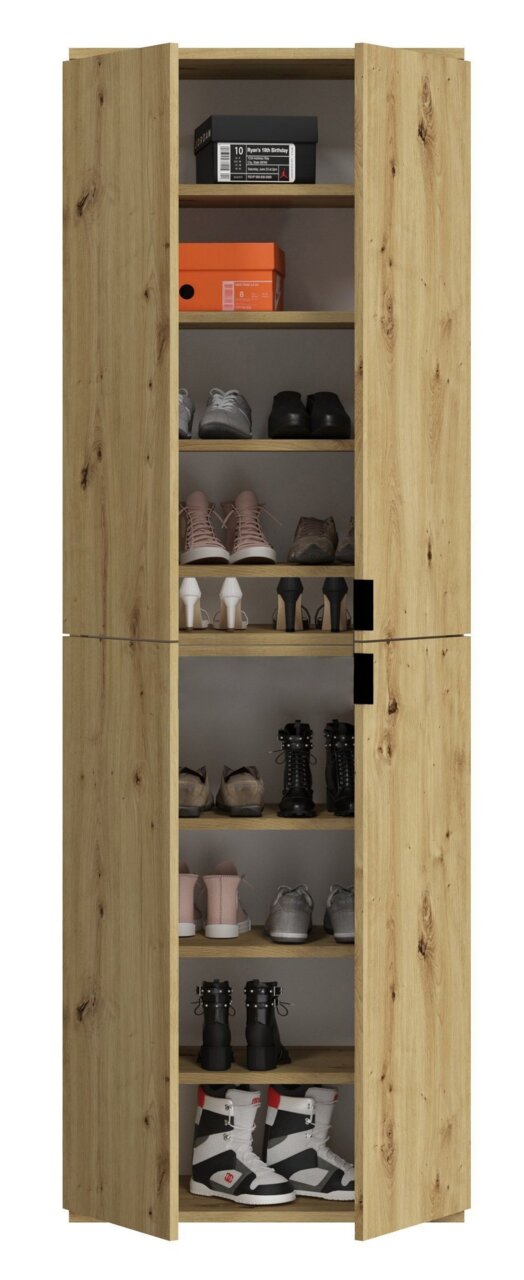 Holzschrank mit offenen Türen, gefüllt mit Schuhen und Schuhkartons, aus frontaler Perspektive.