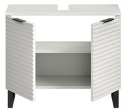 Moderner weißer Waschbeckenunterschrank mit offenen Türen, geriffeltem Design und schwarzem Fußgestell, Frontalansicht.