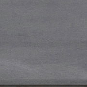 Nahaufnahme der Tischoberfläche eines Esstisches in grauer Farbe