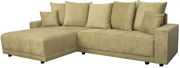 Beige Ecksofa mit Ottomane links, mehrere Kissen, Perspektive von vorne rechts