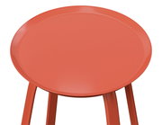 Roter Beistelltisch aus der Vogelperspektive