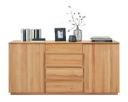 Houten dressoir met twee deuren en drie lades, versierd met boeken, een fotolijst en een vaas, gezien vanaf de voorkant.