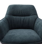 Vorderansicht eines dunkelgrauen Sessels mit gepolsterter Rückenlehne und Armlehnen.