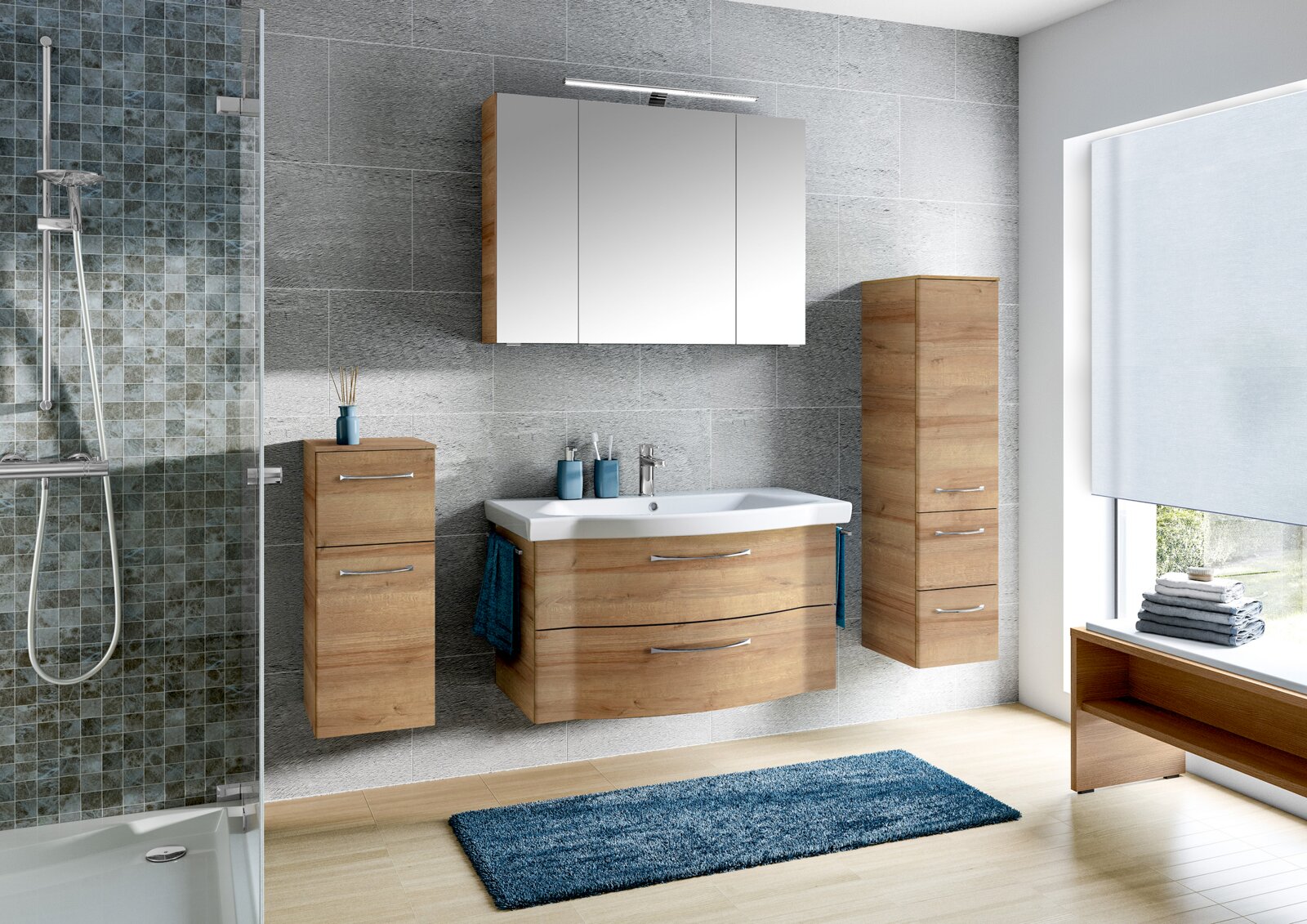 Moderne Badezimmermöbel in Holzoptik mit Waschbecken, Spiegelschrank und Stauraum, seitliche Perspektive