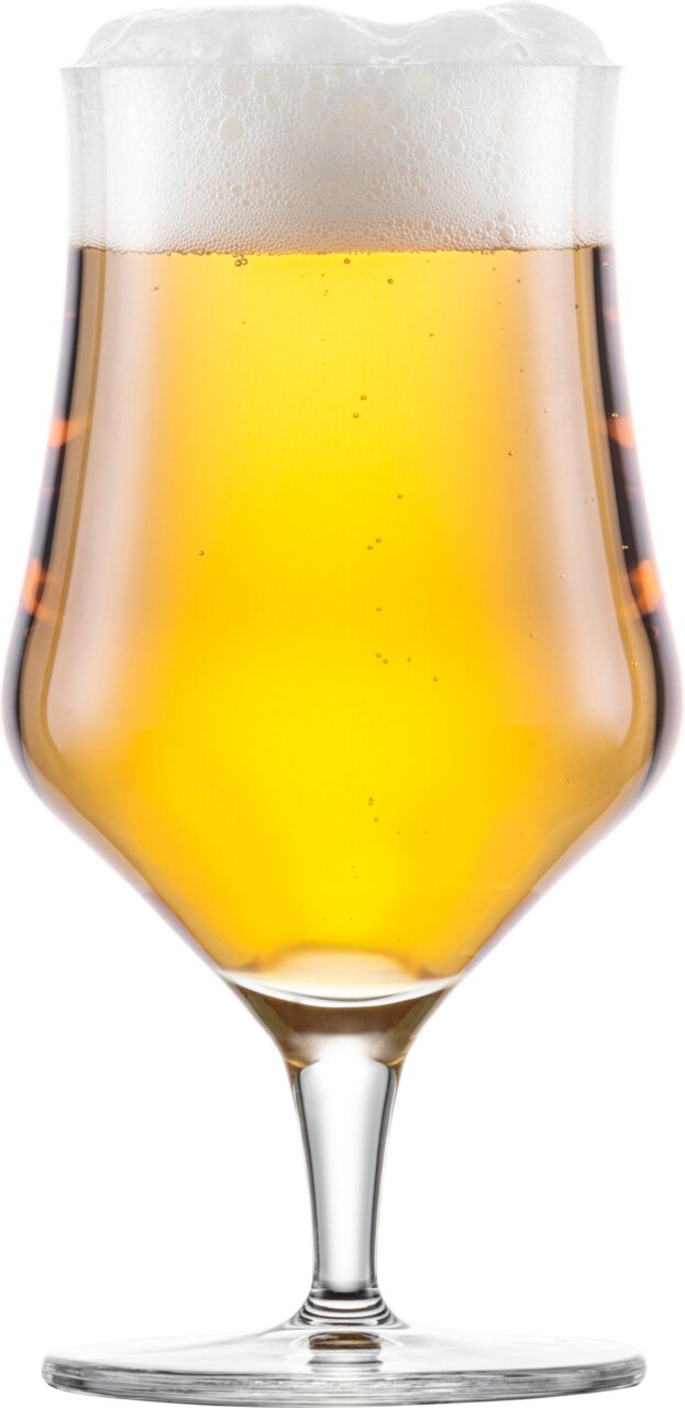 Nahaufnahme eines gefüllten Bierglases mit Schaumkrone, frontal betrachtet.