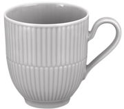 Grauer Becher mit Henkel, geriffelte Oberfläche, seitliche Perspektive