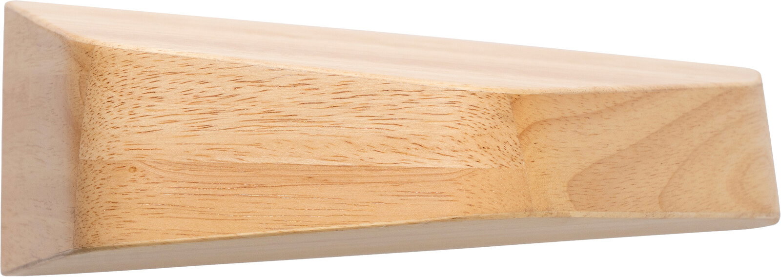 Nahaufnahme eines hellen Holzblocks mit abgerundeten Kanten und sichtbarer Maserung, seitliche Ansicht in leichter Schrägperspektive vor weißem Hintergrund