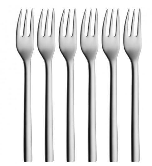 WMF Kuchengabel-Set 6-tlg. NUOVA Sechs silberne Kuchengabeln aus Edelstahl, frontal nebeneinander angeordnet.