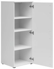 Weiße Kommode mit geöffneter Tür und drei Einlegeböden, seitliche Perspektive