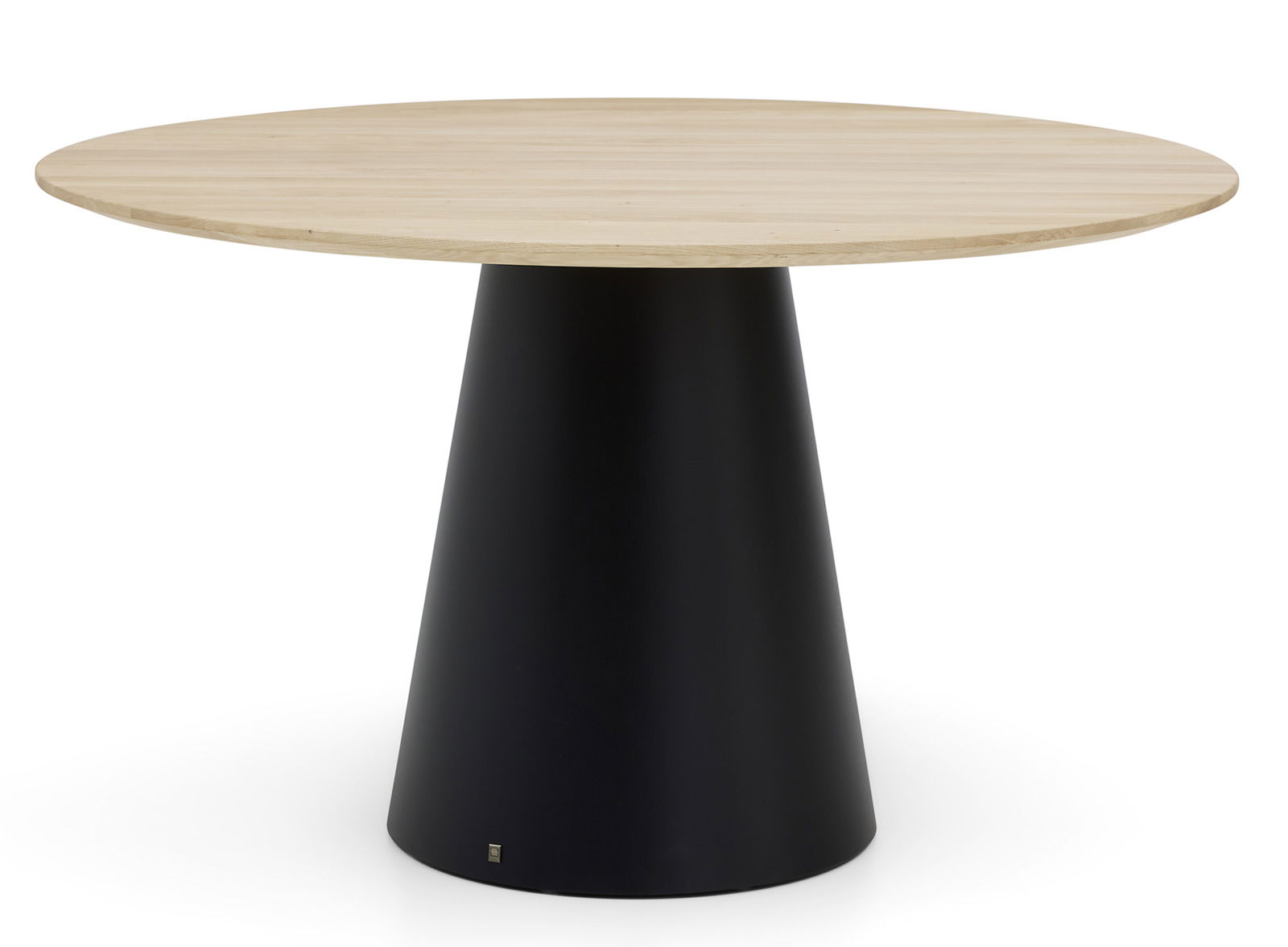 Runder Esstisch mit hellem Holz und konischem schwarzen Sockel, seitliche Perspektive