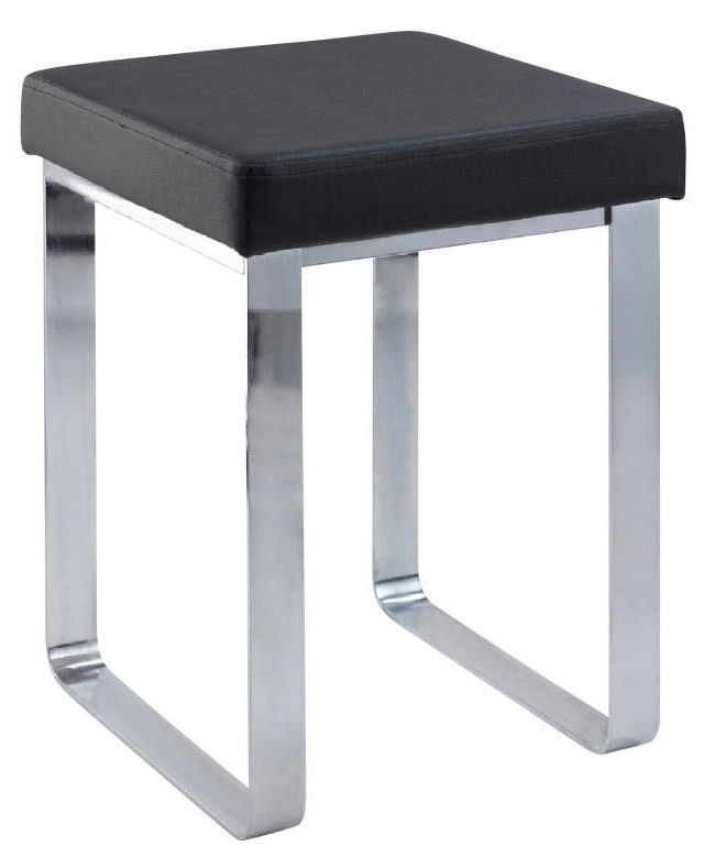 Moderner Badhocker mit schwarzem Sitzpolster und verchromtem Metallgestell, seitliche Perspektive
