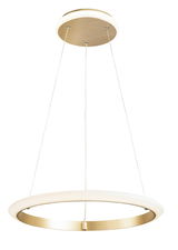 Moderne Pendelleuchte in goldener Optik, von unten fotografiert, mit kreisförmigem Design und drei Aufhängungen.