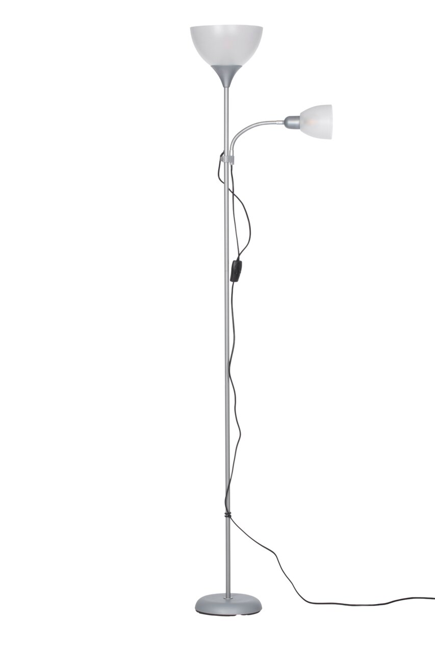 Staande lamp met twee lampenkappen, één naar boven en één naar de zijkant gericht, in zilverkleur. Vooraanzicht.