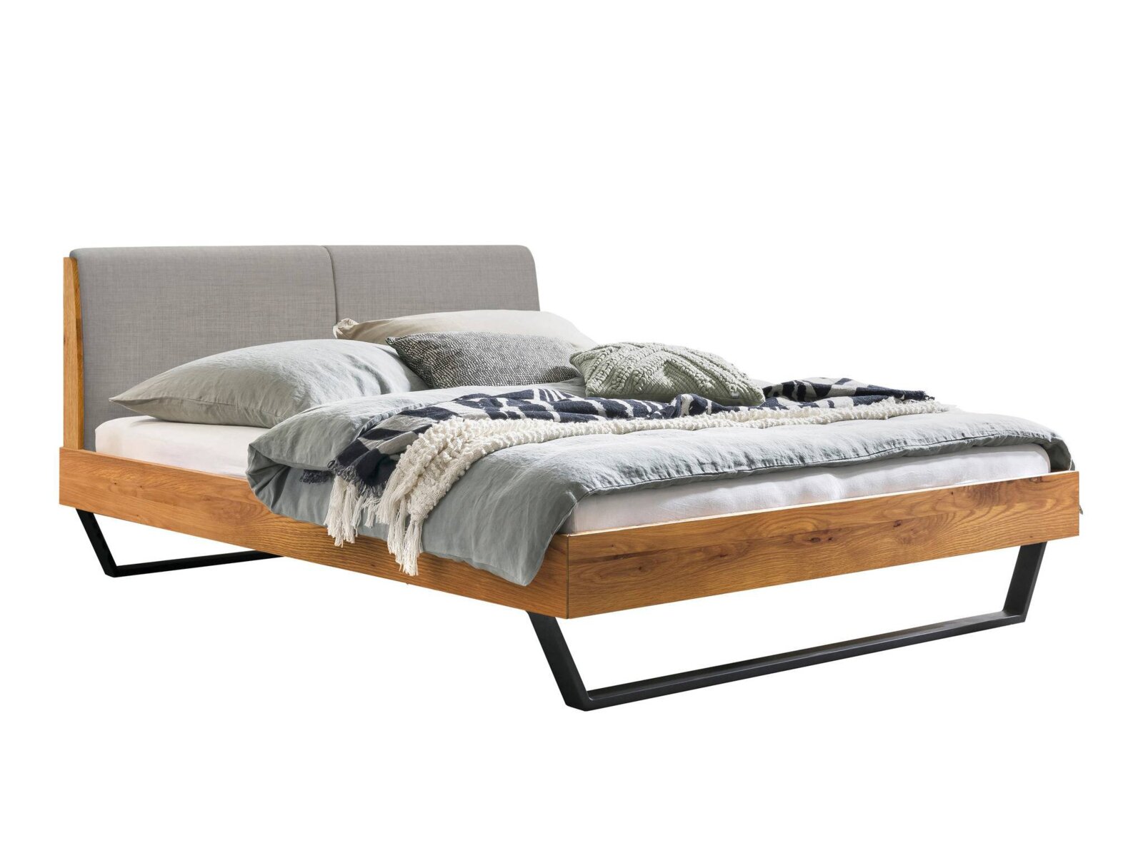 Modern houten bedframe met grijs hoofdeinde en zwart metalen frame, zijaanzicht