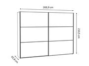 Schwebetürenschrank mit den Maßen 269,9 cm Breite, 210,5 cm Höhe und 62,8 cm Tiefe, seitliche Perspektive