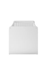 Weißes Babybett aus der Vorderansicht mit schlichtem Design.