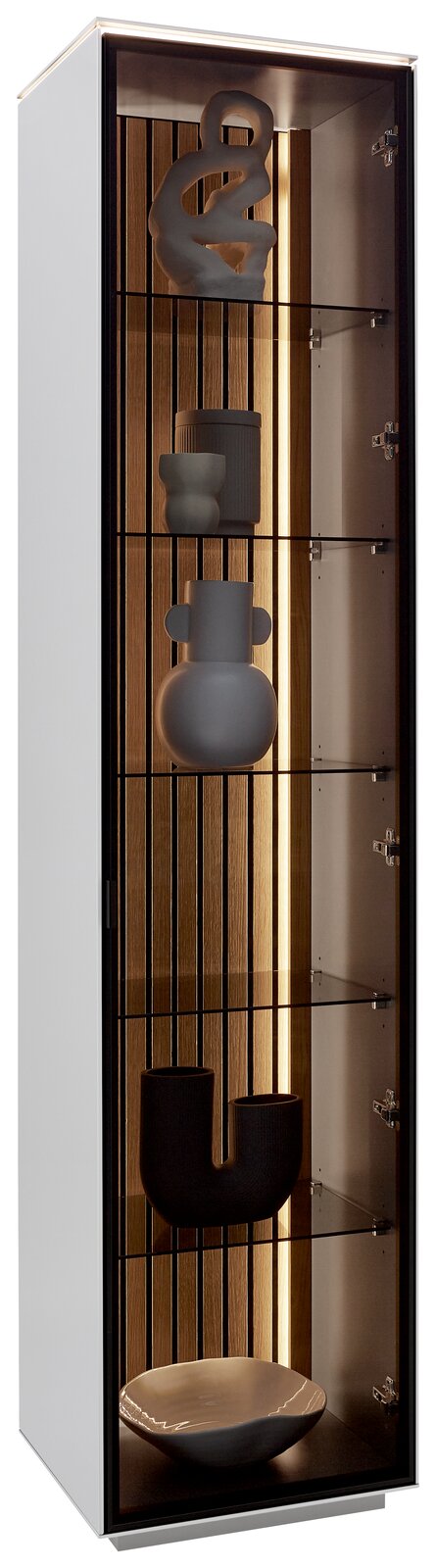 Dieter Knoll Vitrine RIANI Vitrine mit Glasregalen und dekorativen Objekten, seitliche Perspektive