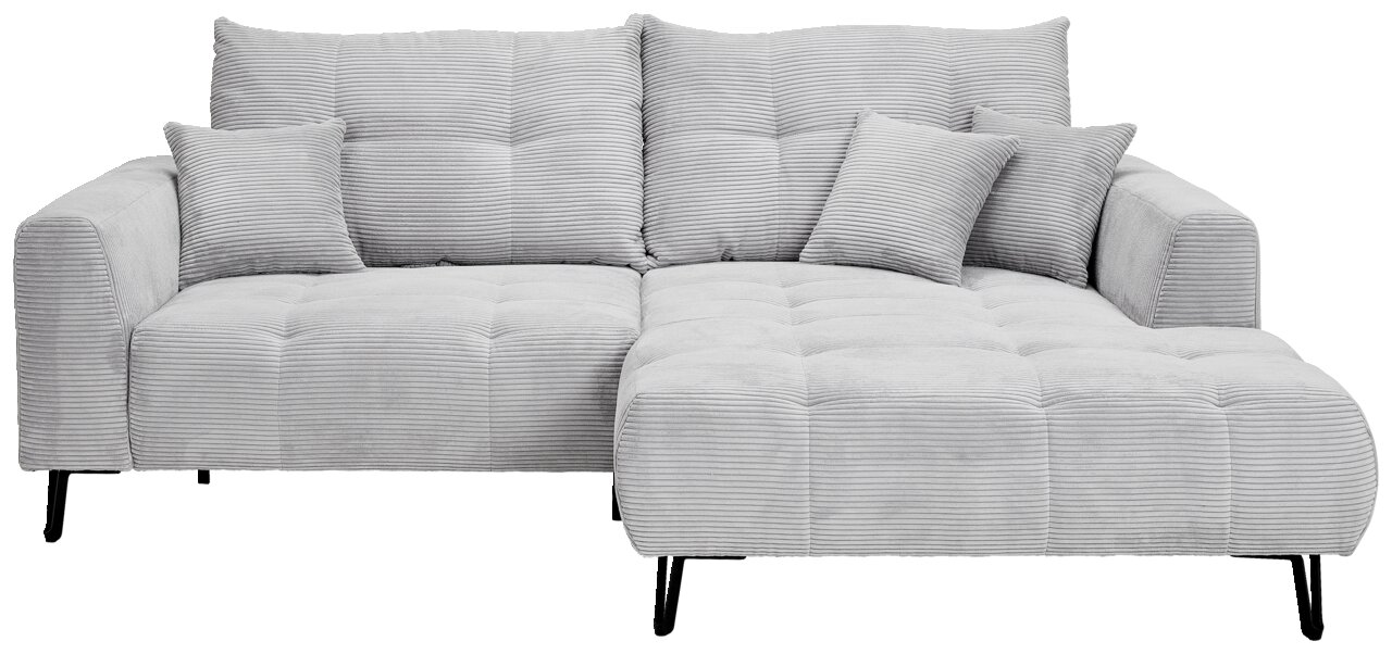 Graues Ecksofa mit Ottomane links, gestepptem Stoff und drei passenden Kissen, Vorderansicht.