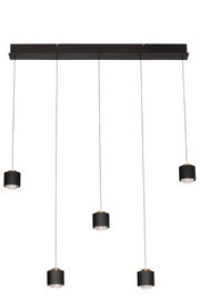 Moderne LED-Hängeleuchte mit fünf schwarzen zylindrischen Lampenschirmen, von unten betrachtet.