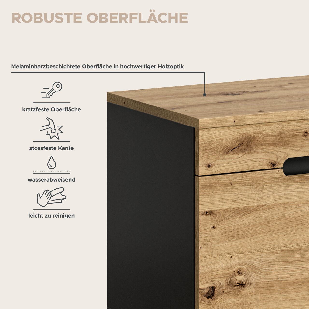 Nahaufnahme eines Möbelstücks in Holzoptik mit schwarzer Seitenfläche; melaminharzbeschichtete, robuste Oberfläche (kratzfest, stoßfeste Kante, wasserabweisend, leicht zu reinigen) – Perspektive: schräg von oben auf die Ecke.