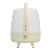 Frontansicht einer tragbaren Lampe mit Holzgriff und dreibeinigem Standfuß, Modell Lite-up Play JBL Sand.