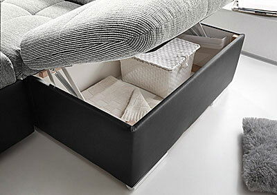 Rundecke mit geöffnetem Stauraum, seitliche Perspektive