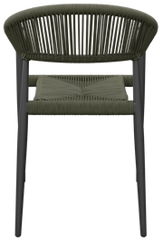 Stapelsessel aus geflochtenem Material in dunklem Olivgrün, Ansicht von vorne