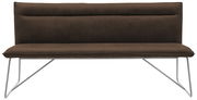 Braune Bank mit Metallbeinen, Vorderansicht