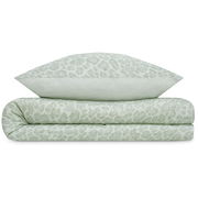 Satinbettwäsche-Set in hellem Grün mit dezentem Muster, bestehend aus einem Kissenbezug und einem Bettdeckenbezug, frontal gestapelt.