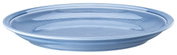 Blauer Speiseteller mit gerilltem Design, seitliche Perspektive