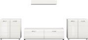 Weißes, modernes Möbel-Set mit zwei hohen Sideboards links und rechts, niedrigem TV-Lowboard in der Mitte und Wandboard oben, Frontansicht mit leichter Schrägperspektive, glänzende Fronten und silberne Griffe.