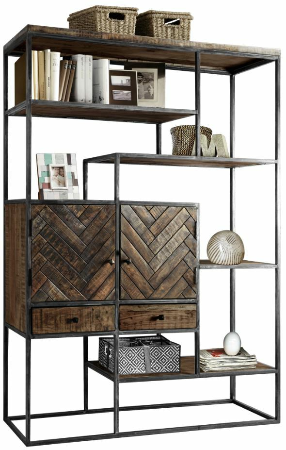 Regal aus Metall und Holz mit mehreren Fächern und Schubladen, gefüllt mit Büchern, Körben und Dekorationen, seitliche Perspektive