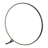 Moderne Stehleuchte HULA in Ringform, seitliche Perspektive