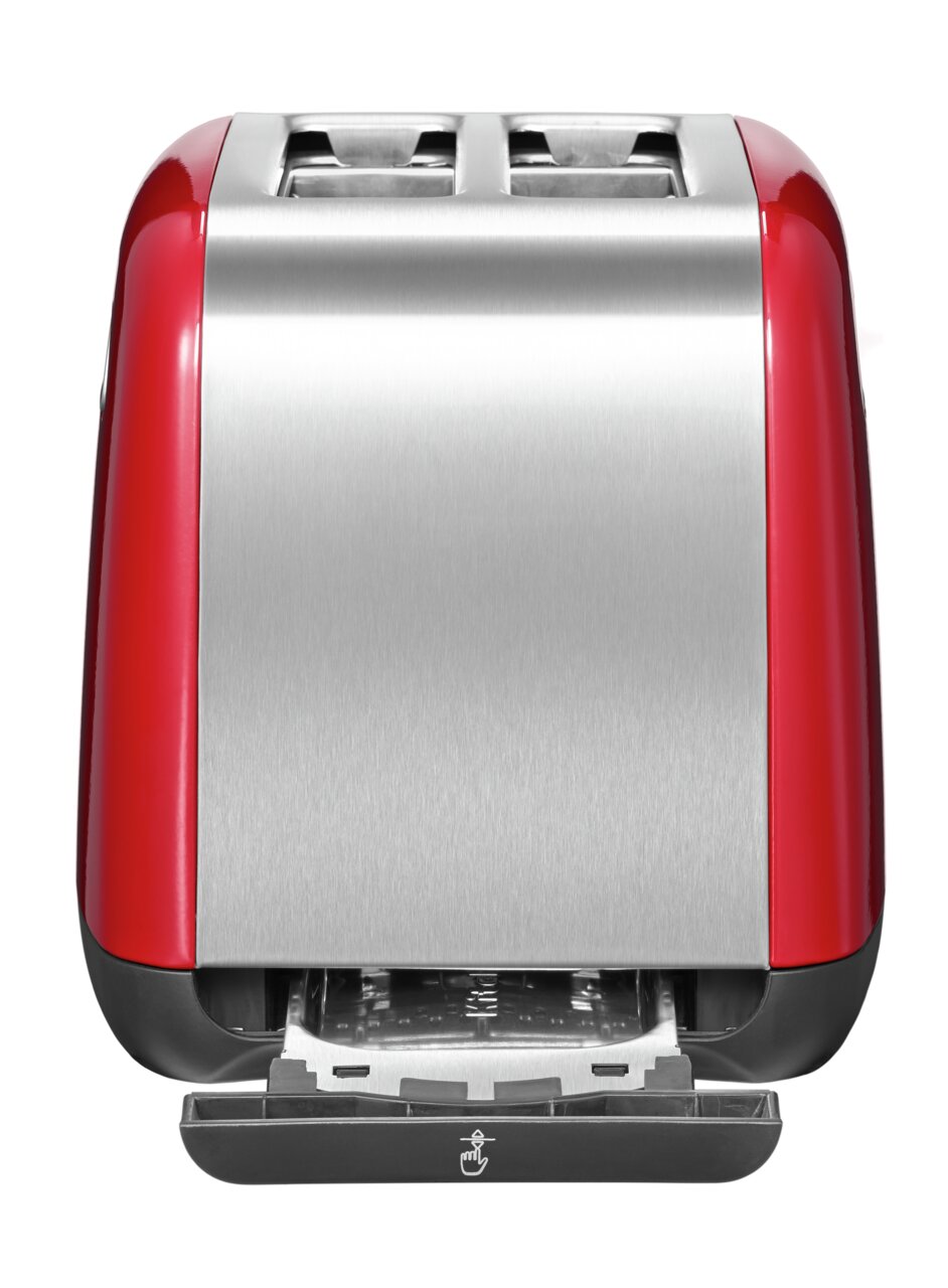 Rood-zilveren broodrooster met twee sleuven van KitchenAid, vooraanzicht met uittrekbare kruimellade.
