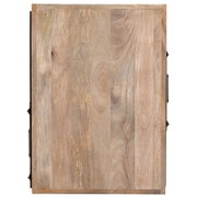 Vogelperspektive auf eine rechteckige Couchtischplatte aus hellem Holz mit natürlicher Maserung.