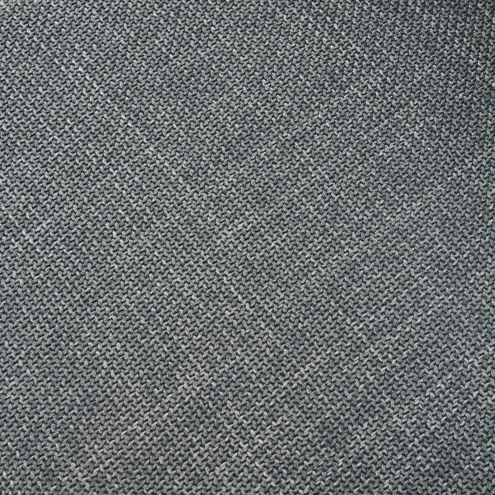 Nahaufnahme eines grauen Stoffmusters, das für den Stuhl Ti´me Stuhl JANNEK verwendet wird.