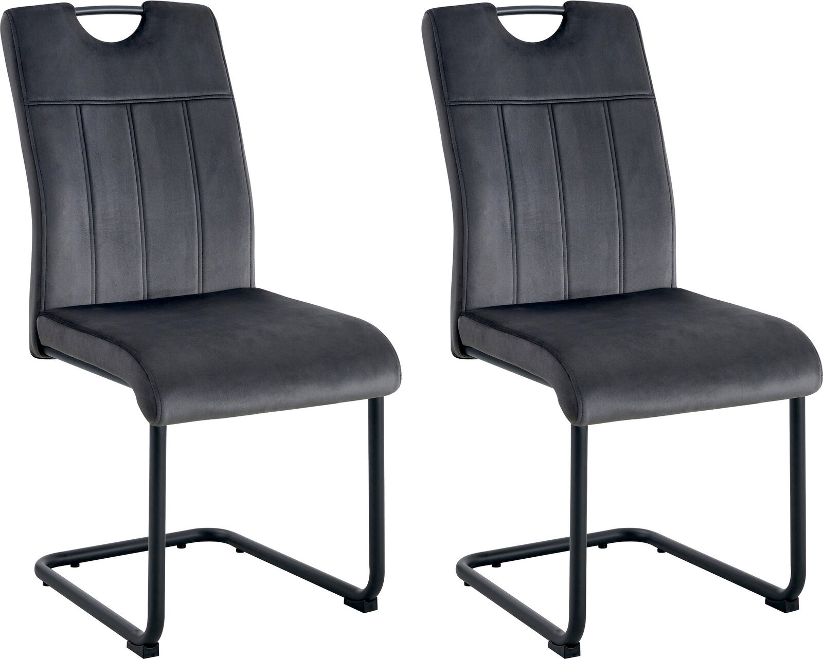 Zwei moderne Freischwinger-Stühle im Set mit dunkelgrauem Polsterbezug, hoher Rückenlehne mit Griffausschnitt und schwarzem Metallgestell, schräg von vorne in leichter Seitenansicht freigestellt auf weißem Hintergrund