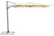 Zijaanzicht van een beige parasol met een stevig metalen frame en een vierkante voet.