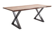 Moderner Esstisch mit Holzplatte und X-förmigen Metallbeinen, seitliche Perspektive
