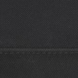 Nahaufnahme des schwarzen Stoffbezugs eines Drehstuhls, Detailansicht der Textur