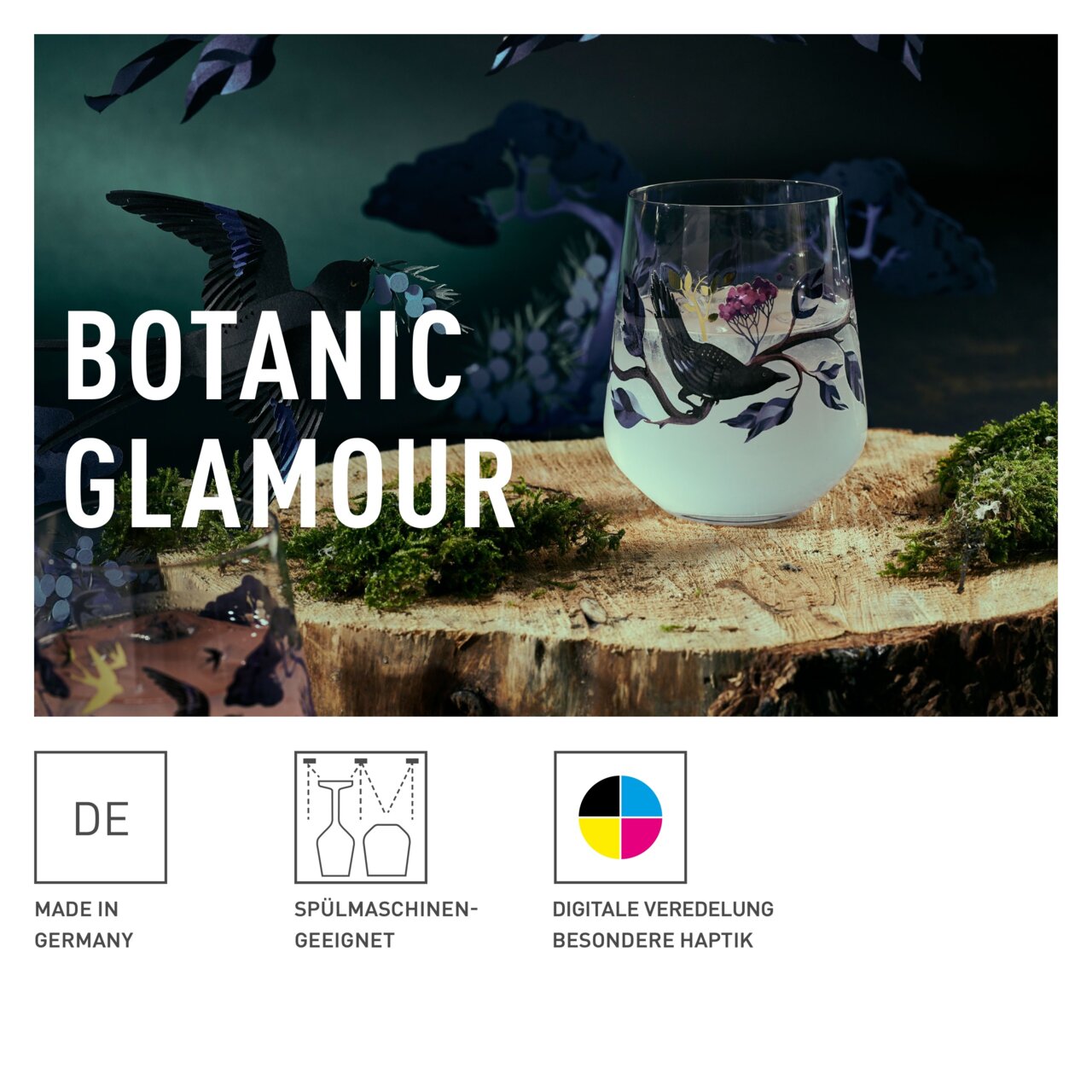 Ginglas mit botanischem Design, auf einem Holzstumpf präsentiert, seitliche Perspektive