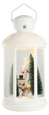 Weiße LED-Laterne mit Schneemann-Dekoration, Tannenbäumen und roten Vögeln, frontal betrachtet.