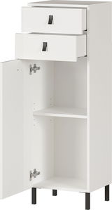 Weißer Mediumschrank mit zwei offenen Schubladen und einer geöffneten Tür, seitliche Perspektive