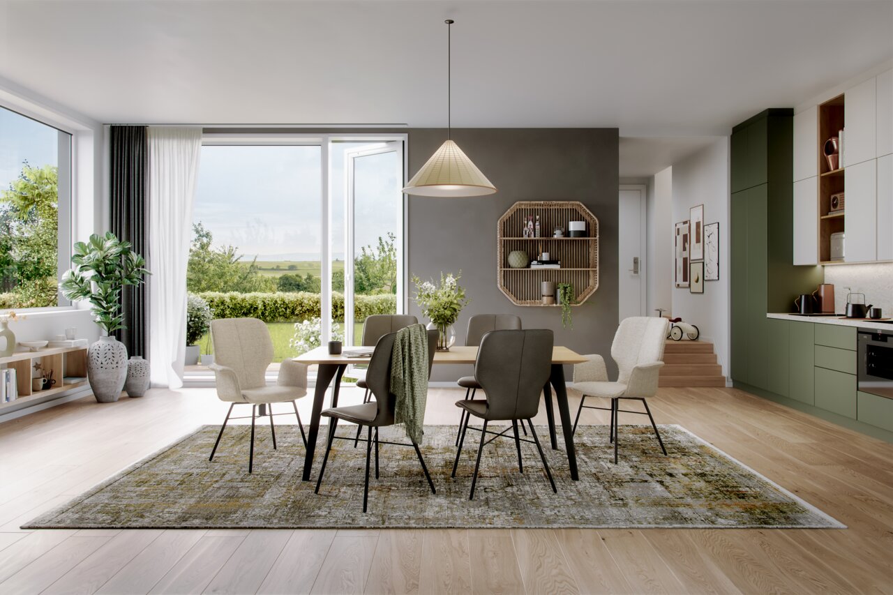 Moderner Essbereich mit Esstisch und verschiedenen Stühlen in einem hellen Raum mit Blick auf den Garten, aus der Perspektive des Raumes fotografiert.