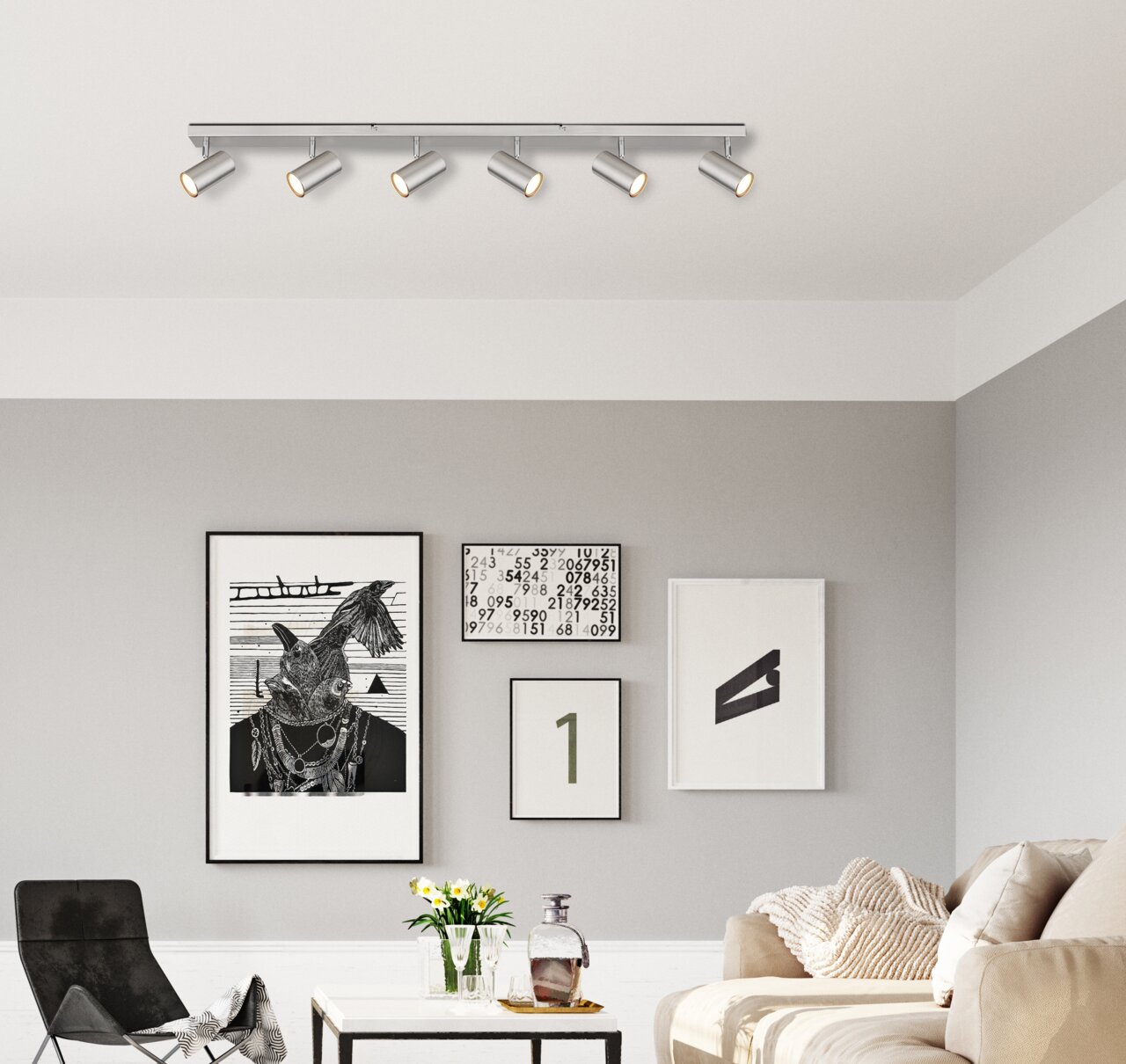 Moderne plafondspots met zeven verstelbare lampen in een stijlvol ingerichte woonkamer, gezien van voren.