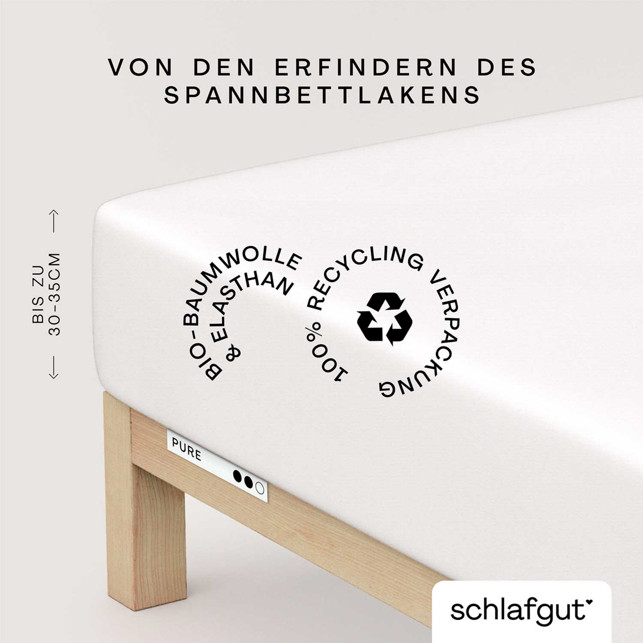 Spannbettlaken aus Bio-Baumwolle und Elasthan, 100% recycelte Verpackung, Seitenansicht auf einem Bettgestell, geeignet für Matratzen bis zu 30-35 cm Höhe.