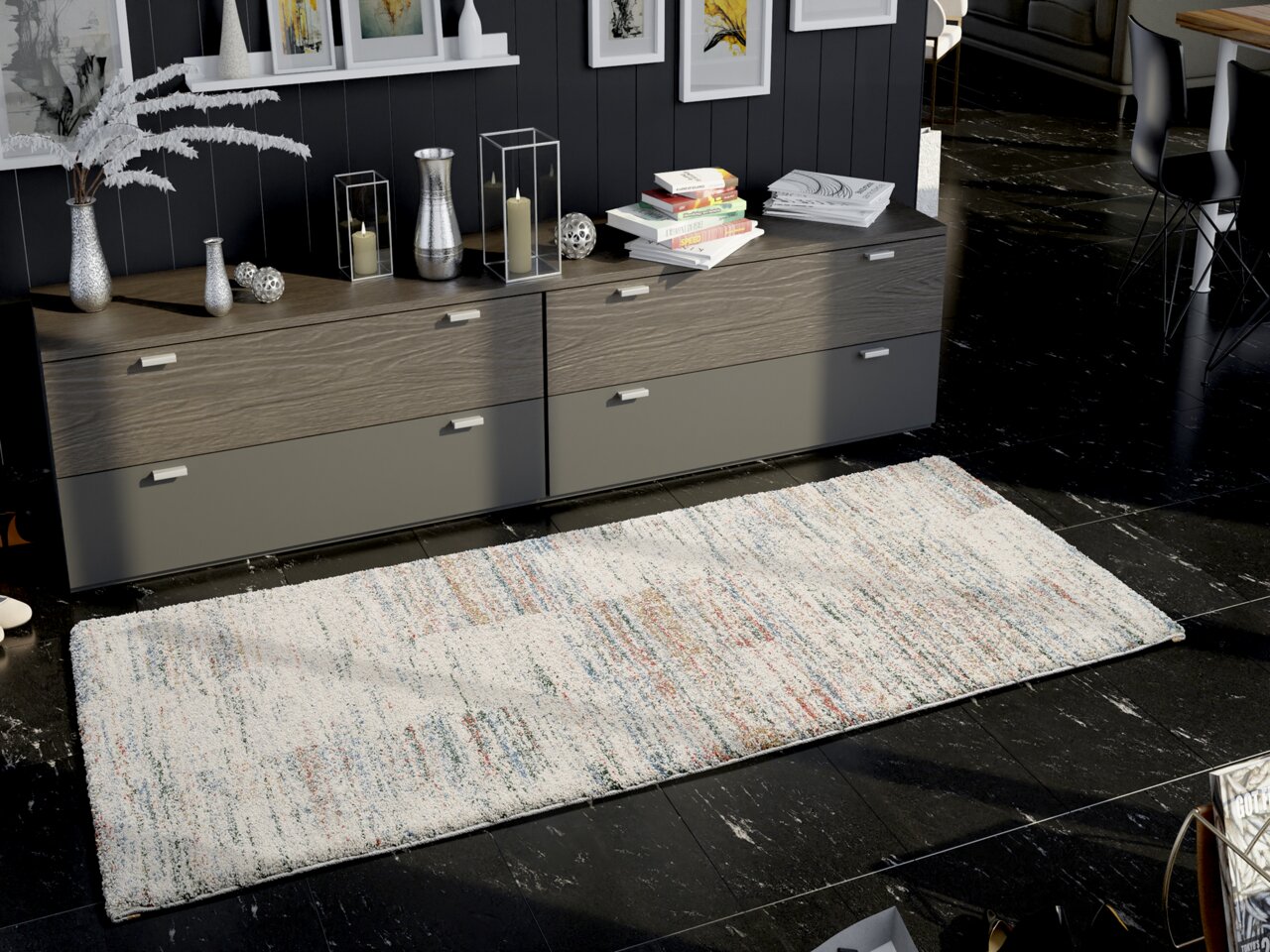 Frisé-Teppich in einem modernen Wohnzimmer, von oben betrachtet, mit einem dezenten, mehrfarbigen Muster auf dunklem Boden.