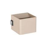 Beige Akku-Wandleuchte in quadratischer Form, seitliche Perspektive